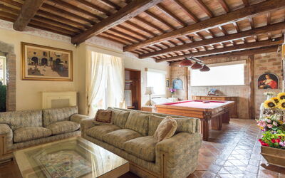 Vista da Rocca di Papa 102.1: Proprietà, Camera, Soggiorno, Soffitto, Costruzione, Interior Design, Mobilia, Fascio, Casa, Immobiliare