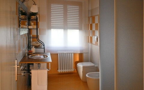 Gli Appartamenti Di Manuela: Camera, Proprietà, Costruzione, Interior Design, Pavimento, Architettura, Mobilia, Bagno, Casa, Soffitto