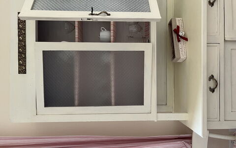 Gli Appartamenti Di Manuela: Cabinetry, Credenza, Scaffalature, Elettrodomestico Da Cucina, Cucina, Color Legno, Mensola, Apparecchio Major, Design, Modanatura