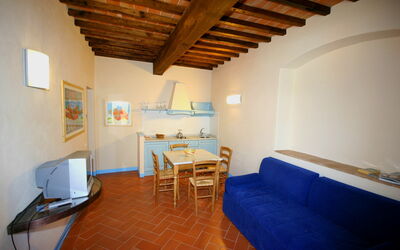 Vinci 11: Camera, Proprietà, Costruzione, Mobilia, Casa, Interior Design, Pavimento, Immobiliare, Architettura, Soffitto