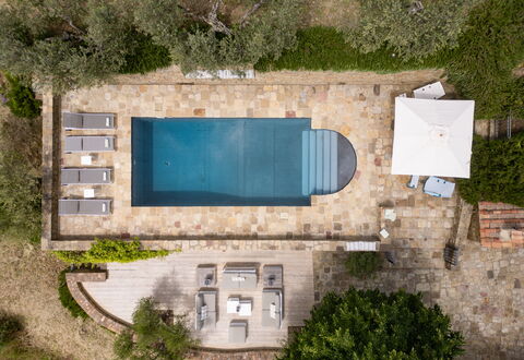 Tenuta Pomona: Piscina, Mobili Da Esterno, Materiale Composito, Ricorrere, Flagstone, Sedia, Shade, Giochi D'Acqua, Lettino, Design