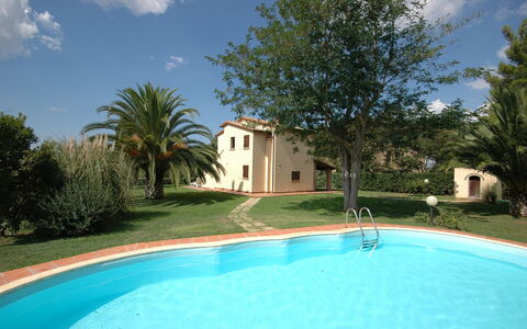 Poderino: Proprietà, Piscina, Casa, Immobiliare, Costruzione, Villa, Estate, Casa, Vacanza, Tempo Libero