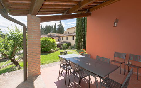 Montegufoni: Proprietà, Costruzione, Casa, Immobiliare, Camera, Terrazza, Portico, Casa, Mobilia, Tavolo