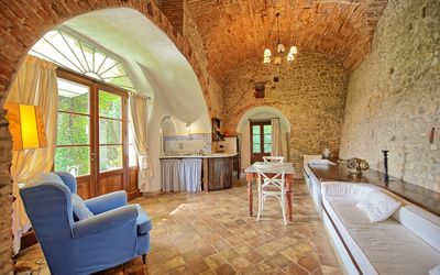 Bastione: Proprietà, Camera, Costruzione, Interior Design, Mobilia, Casa, Arco, Immobiliare, Estate, Architettura