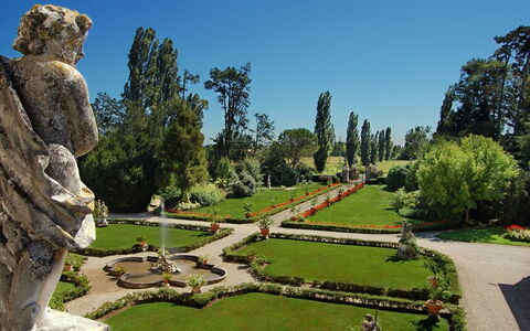 Ca' Marcello: Giardino, Giardino Botanico, Botanica, Statua, Albero, Estate, Turismo, Scultura, Cielo, Roccia