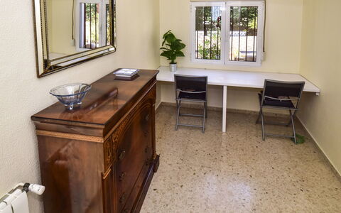 Bellavista: Camera, Mobilia, Proprietà, Pavimento, Costruzione, Tavolo, Immobiliare, Casa, Latifoglie, Interior Design
