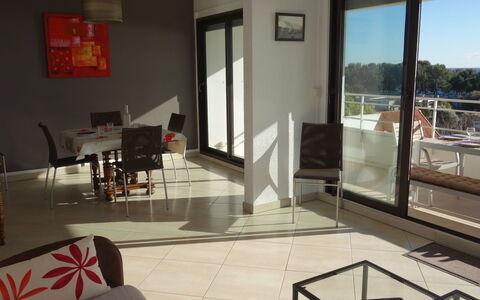 Les Hauts de Fonsainte: Proprietà, Camera, Interior Design, Costruzione, Soggiorno, Mobilia, Pavimento, Immobiliare, Casa, Architettura