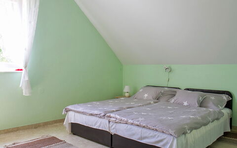 Welle: Proprietà, Mobilia, Comfort, Costruzione, Legna, Tessile, Pavimentazione, Interior Design, Cuscino