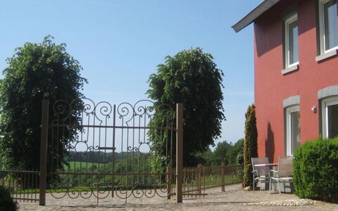 Bungalowpark Landsrade: Prato, Giardino, Cancello, Estate, Recinzione, Landscaping, Cortile, Home Scherma, Hedge, Agriturismo