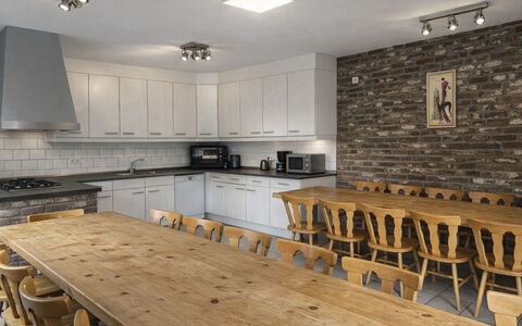 Bungalowpark Landsrade: Mobilia, Interior Design, Pavimentazione, Pavimento, Legna, Soffitto, Tavolo, Cucina, Lampada, Cucina & Sala Da Pranzo Tavolo