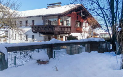 Axams 261: Cielo, Neve, Costruzione, Proprietà, Finestra, Albero, Ramo, Casa, Congelamento, Quartiere