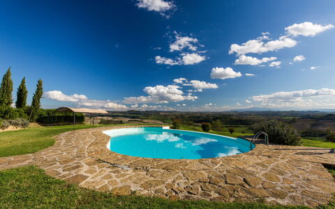 Appartamento Il Nido Di Giulia: Natura, Paesaggio Naturale, Acqua, Piscina, Cielo, Proprietà, Blu, Risorse Idriche, Giorno, Azzurro