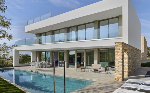 Ardíaca: Proprietà, Costruzione, Casa, Architettura, Casa, Immobiliare, Facciata, Interior Design, Zona Residenziale, Villa