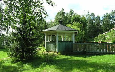 Lehto: Albero, Erba, Verde, Arbusto, Giardino, Lotto, Groundcover, Prato, Primavera