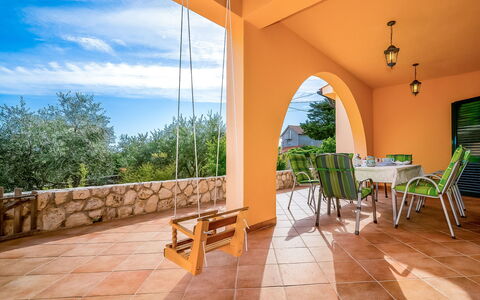 Mila: Proprietà, Costruzione, Immobiliare, Camera, Pavimento, Casa, Estate, Casa, Architettura, Interior Design