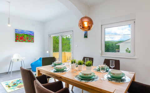 Villa Anđelika: Camera, Sala Da Pranzo, Mobilia, Proprietà, Verde, Interior Design, Tavolo, Turchese, Costruzione, Soffitto