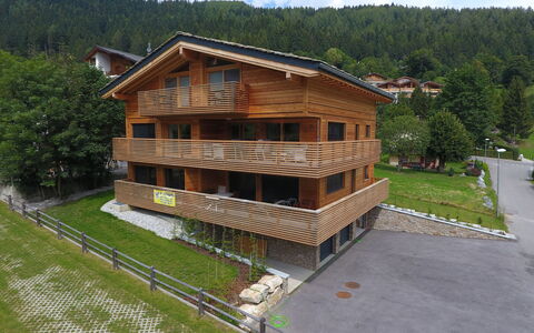 Jardins D'Helene: Proprietà, Casa, Log Cabin, Costruzione, Villetta, Immobiliare, Architettura, Casa, Tetto, Legna