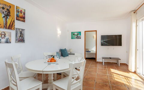 Floramar: Mobilia, Pavimentazione, Interior Design, Pavimento, Soffitto, Tavolo, Cucina & Sala Da Pranzo Tavolo, Sedia, Camera, Sala Da Pranzo