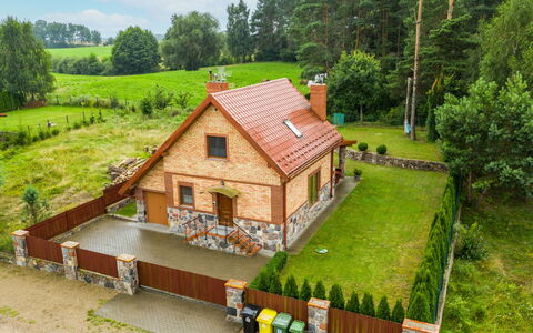 Jędrzejki: Pianta, Costruzione, Proprietà, Finestra, Verde, Cielo, Albero, Casa, Paesaggio Naturale, Nube