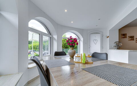 Wisła: Mobilia, Interior Design, Pavimentazione, Soffitto, Pavimento, Legna, Cucina & Sala Da Pranzo Tavolo, Sedia, Tavolo, Sala Da Pranzo