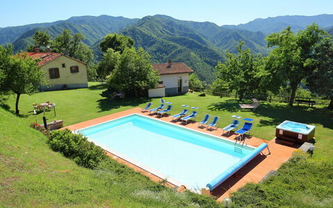 Marradi 800: Cielo, Pianta, Costruzione, Proprietà, Piscina, Montagna, Albero, Natura, Casa, Rettangolo