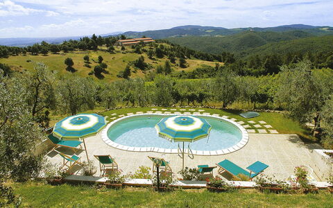 Gambassi Terme 840: Piscina, Paesaggio Naturale, Proprietà, Albero, Vacanza, Casa, Erba, Hill Station, Tempo Libero, Paesaggio