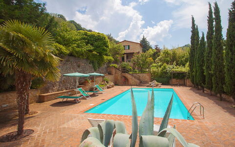 Le Pergole: Proprietà, Piscina, Blu Majorelle, Vacanza, Immobiliare, Casa, Botanica, Albero, Tempo Libero, Cielo