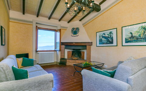 Reggello 840: Mobilia, Divano, Azzurro, Costruzione, Cornice, Soggiorno, Legna, Interior Design, Tavolo, Pavimento