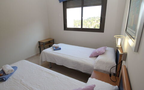 Torre Maestral: Camera Da Letto, Letto, Camera, Mobilia, Proprietà, Telaio Del Letto, Lenzuolo, Pavimento, Materasso, Parete