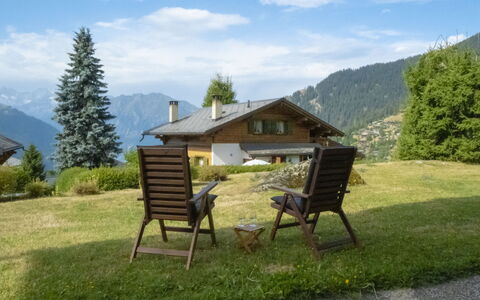 Baroudeur B04: Nube, Cielo, Pianta, Costruzione, Montagna, Albero, Paesaggio Naturale, Casa, Lotto, Highland