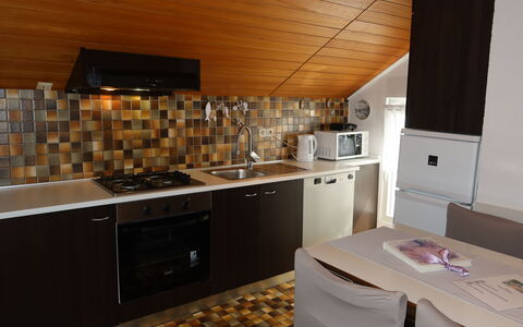 Vir 119: Cabinetry, Controsoffitto, Proprietà, Mobilia, Cucina, Cucina Stufa, Elettrodomestico Da Cucina, Legna, Cassetto, Architettura