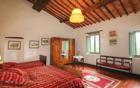 Radda in Chianti 850: Camera, Proprietà, Camera Da Letto, Soffitto, Mobilia, Costruzione, Interior Design, Lenzuolo, Letto, Casa