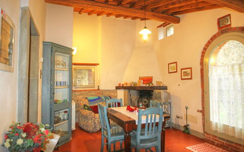 Radda in Chianti 850: Camera, Proprietà, Costruzione, Mobilia, Interior Design, Soffitto, Casa, Immobiliare, Sala Da Pranzo, Architettura