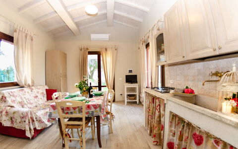 Ai Salici: Camera, Proprietà, Mobilia, Costruzione, Interior Design, Soffitto, Pavimento, Cucina, Casa, Casa