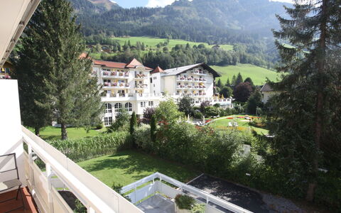 Bad Hofgastein 210: Proprietà, Montagna, Hill Station, Casa, Natura Selvaggia, Cielo, Costruzione, Catena Montuosa, Immobiliare, Albero