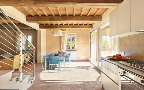 Uva: Proprietà, Costruzione, Soffitto, Camera, Interior Design, Casa, Casa, Pavimento, Architettura, Mobilia