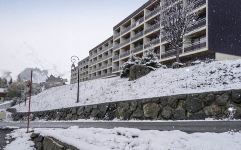Champ Bozon: Neve, Fenomeno Geologico, Inverno, Parete, Architettura, Zona Residenziale, Costruzione, Congelamento, Quartiere, Albero