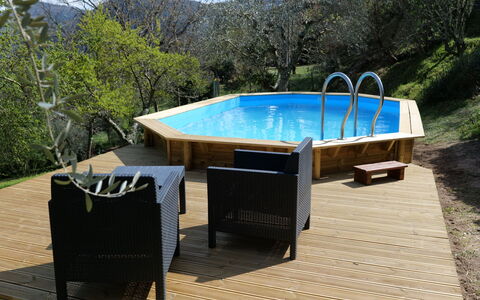 Il Casale: Acqua, Piscina, Mobili Da Esterno, Shade, Rettangolo, Legna, Materiale Composito, Albero, Tempo Libero, Pianta