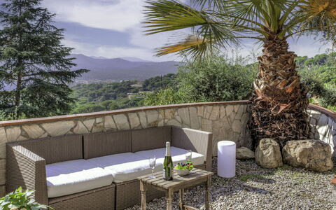 La Teulada: Mobilia, Mobili Da Esterno, Tavolo, Sedia, Vaso Di Fiori, Tavolo Esterno, Giardino, Pianta Della Casa, Shade, Eco Hotel