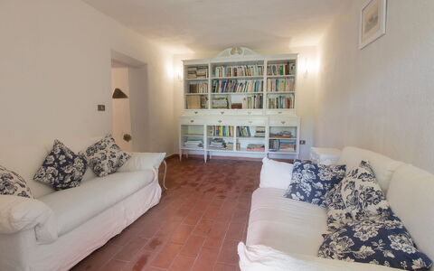 Grosseto 860: Proprietà, Camera, Mobilia, Soggiorno, Interior Design, Pavimento, Parete, Costruzione, Casa, Immobiliare