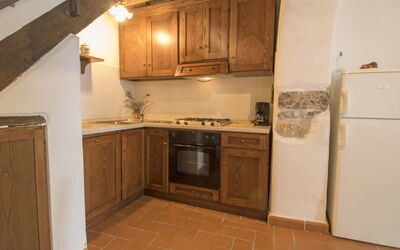 Quadrifoglio 800.3: Camera, Proprietà, Cabinetry, Mobilia, Cucina, Controsoffitto, Pavimento, Piastrella, Cucina Stufa, Costruzione
