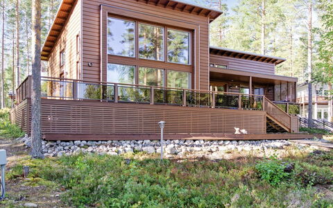 Pielislinna Loma-Koli: Albero, Banca, Casa, Villetta, Lago, Stagno, Foresta, Log Cabin