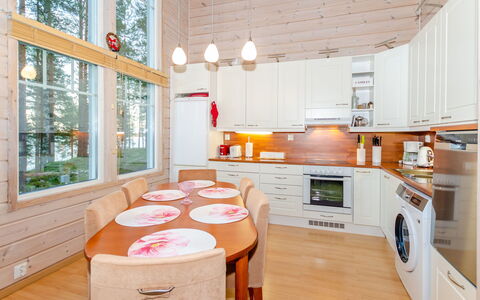 Kolinpilvi: Albero, Banca, Casa, Villetta, Lago, Stagno, Foresta, Log Cabin