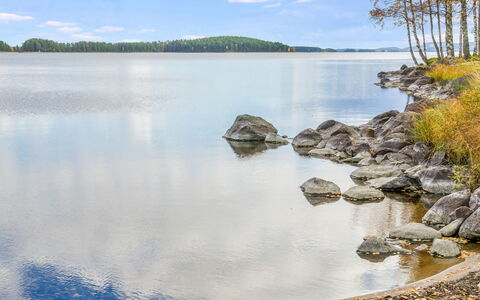 Kolin Mesikämmen: Blu, Acqua, Risorse Idriche, Corpo D'Acqua, Roccia, Paesaggio Naturale, Banca, Waterway, Lago, Paesaggio