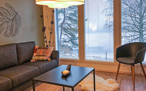 Villa Kaivopuisto: Mobilia, Interior Design, Pavimentazione, Parete, Pavimento, Legna, Soggiorno, Divano, Illuminazione, Tessile