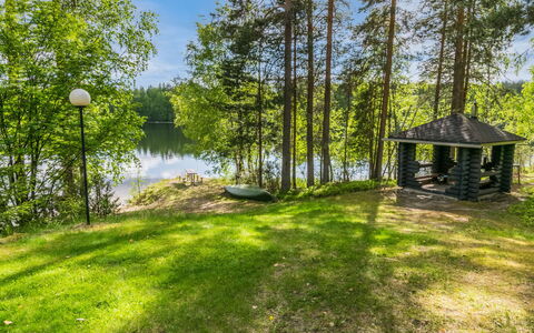 Lohi, Cjoe237 a: Albero, Banca, Casa, Villetta, Lago, Stagno, Foresta, Log Cabin