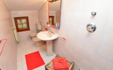 Il Corbezzolo: Bagno, Camera, Proprietà, Interior Design, Parete, Piastrella, Pavimento, Casa, Architettura, Mobilia