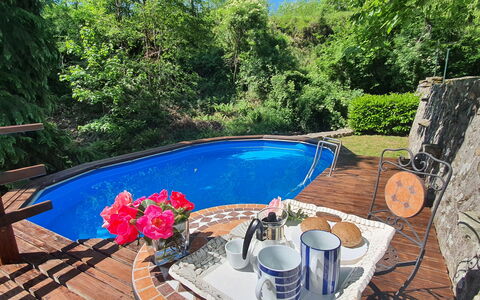 Il Molino: Pianta, Acqua, Proprietà, Tavola, Fiore, Piscina, Albero, Mobili Da Esterno, Tavolo, Sedia