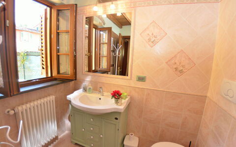 La Capannella: Bagno, Proprietà, Camera, Interior Design, Costruzione, Casa, Immobiliare, Mobilia, Vasca Da Bagno, Casa