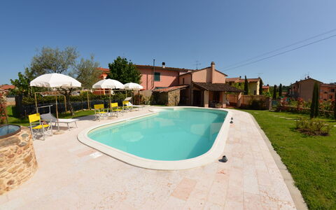 Al Vecchio Pozzo: Piscina, Proprietà, Immobiliare, Casa, Casa, Costruzione, Zona Residenziale, Estate, Tempo Libero, Ricorrere